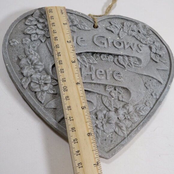 "Love Grows Here" Floral Heart Shaped Plaque HEAVY - Picture 4 of 9
